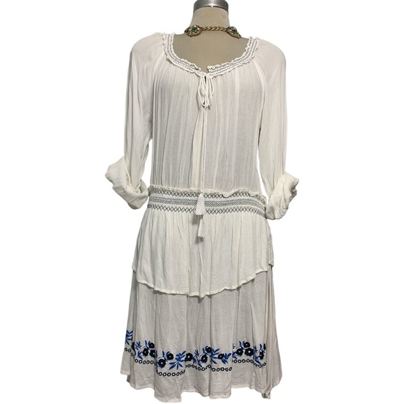 - *NEW* HYPE Gorgeous Summer Embroidery Dress Size M - Picture 12 of 15